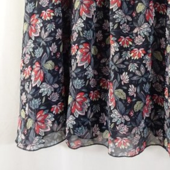 Cabi 5184 Flirt Skirt XS Floral NWOT - Picture 7 of 9
